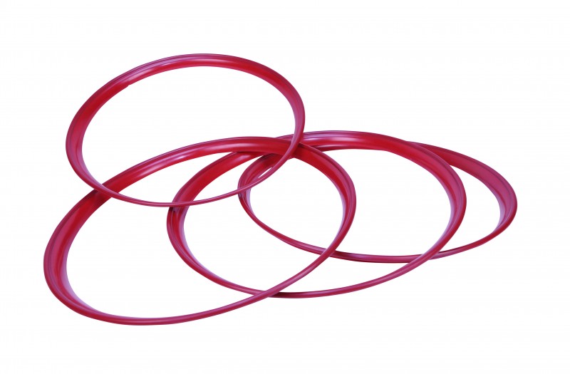 Cerclage d'enjoliveur rouge rubis pour jantes 5x205 avec enjoliveur clipsé. le jeu de 4 AC601765R Sur www.vw-discount.net